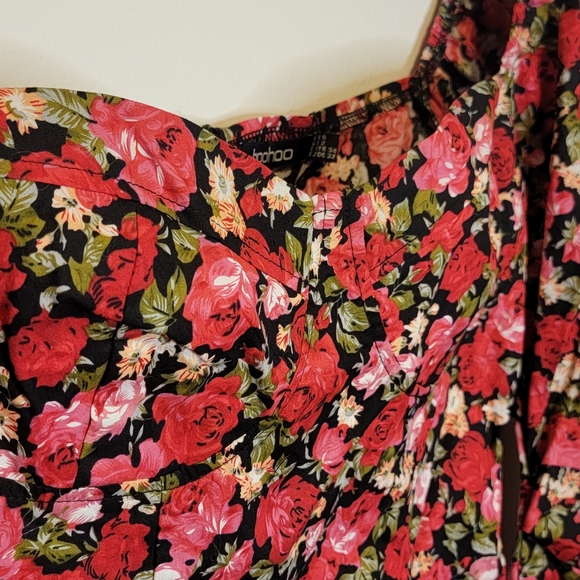 Boohoo Petite Corset Style Puff Sleeve Mini Dress Size 2 - Picture 8 of 11